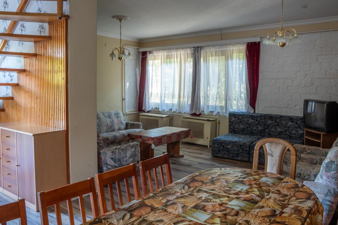 Pavai Apartman Hajdúszoboszló Екстериор снимка